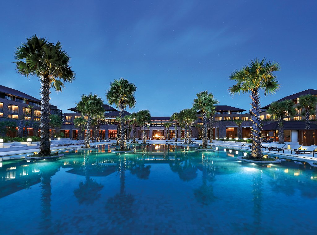Indonesia’s First Radisson Blu Bali Resort Opens in Uluwatu